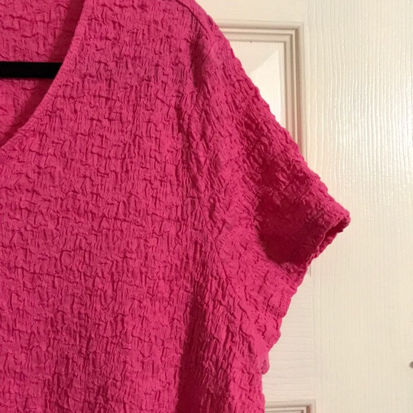 Hot pink plus size top - Picture 4 of 5